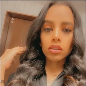 Meet your Posher, Alexis